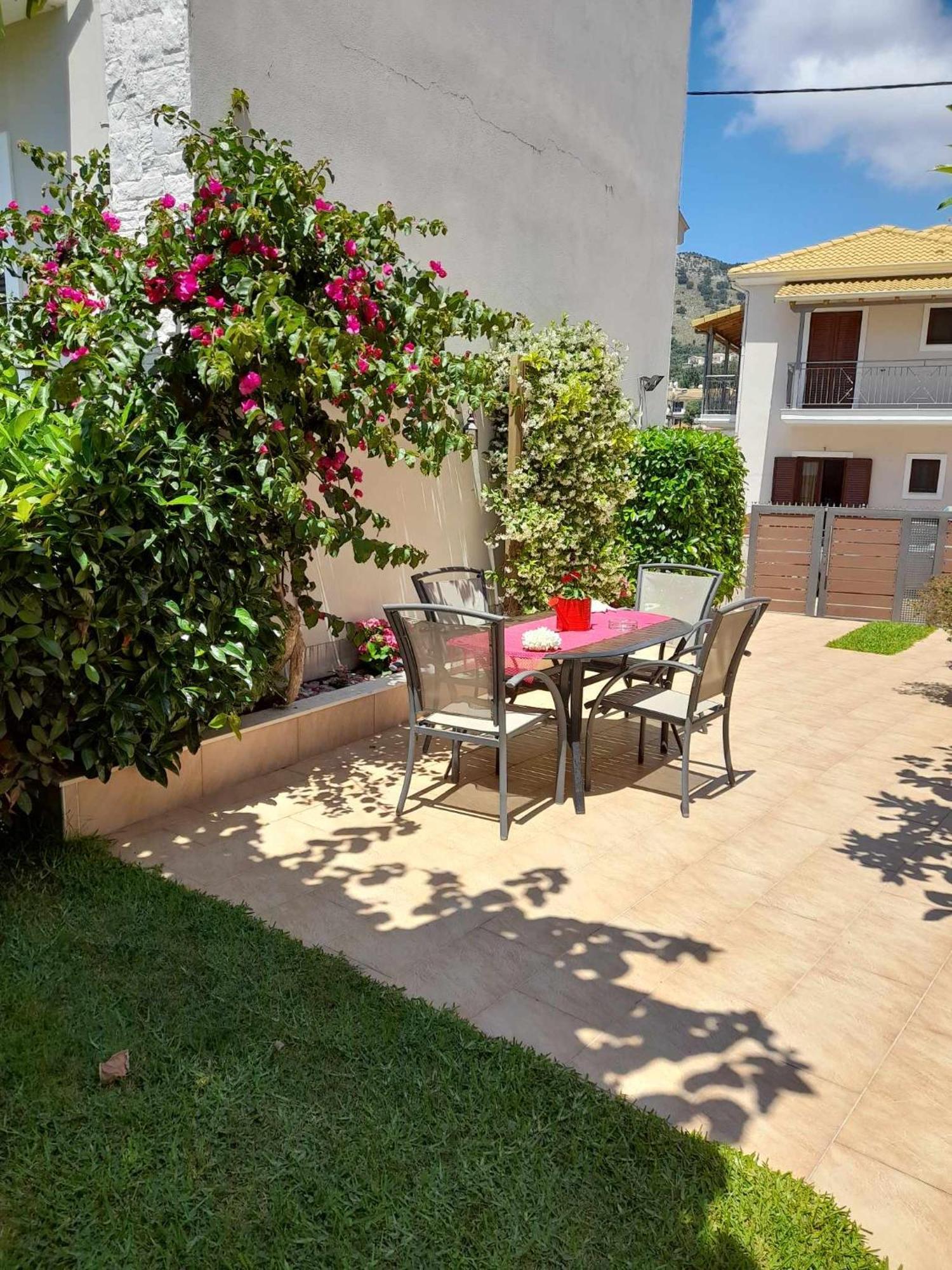 Casa Loutsiano Apartment Sívota Екстериор снимка
